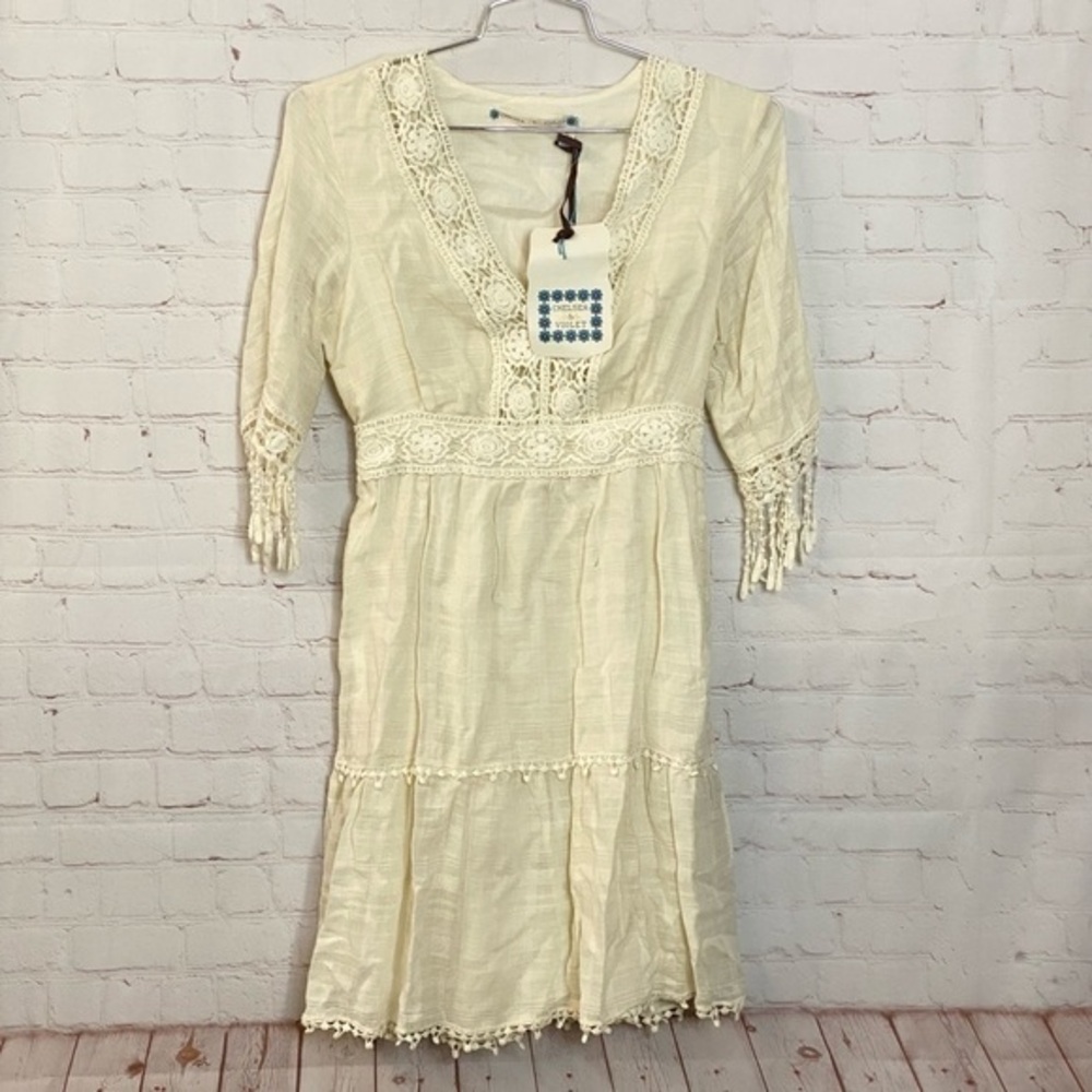 Chelsea and Violet Dress size Large- NWT